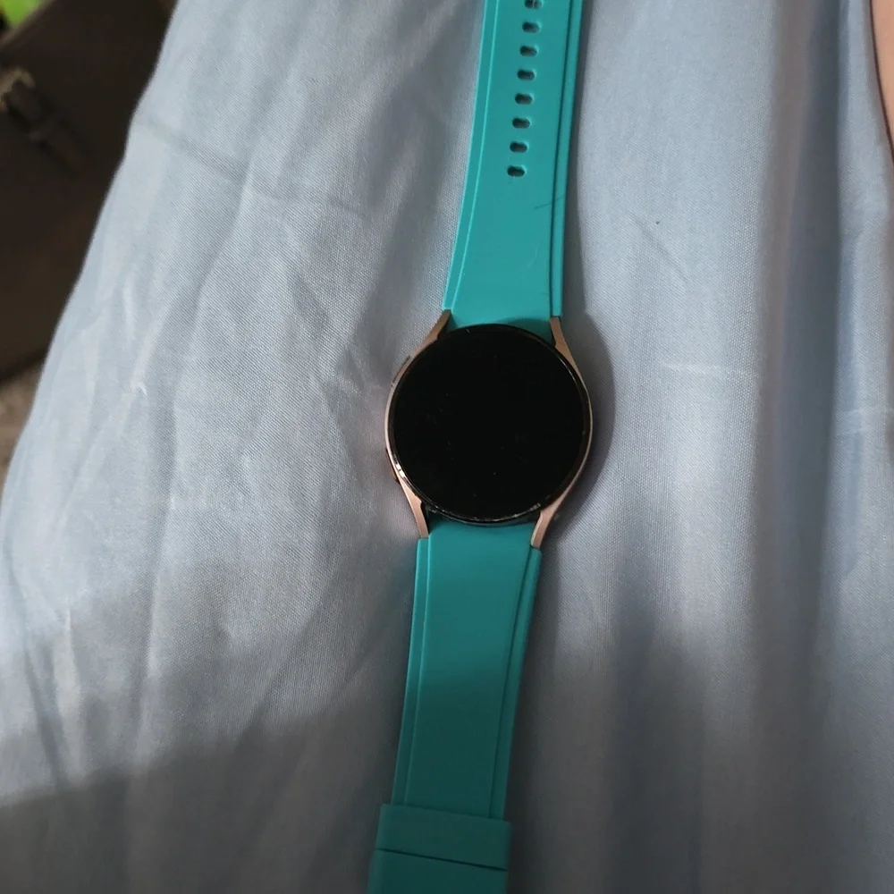 Samsung galaxy watch 40 mm t mobile GPS and lte